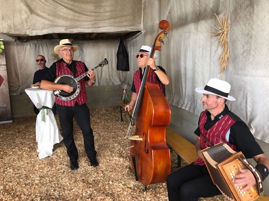 Hochzeitsapero Flöru + Babs